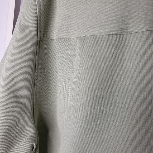 Cubavera Cuban Style Triad Racing Development Logo Rayon Blend NWT Large - Picture 10 of 16